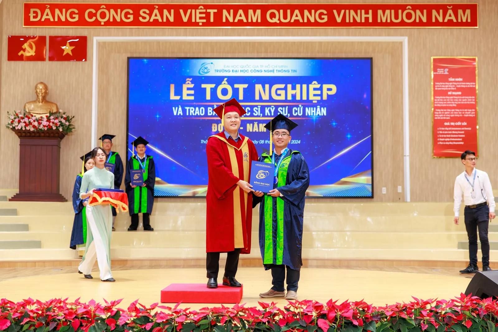 Tốt nghiệp ngành Công nghệ thông tin